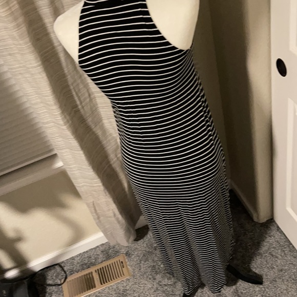 Like new LNA Maxi Dress - Picture 3 of 6